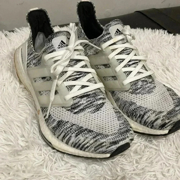 Adidas Ultraboost black and white sneakers size 8 - Picture 1 of 9